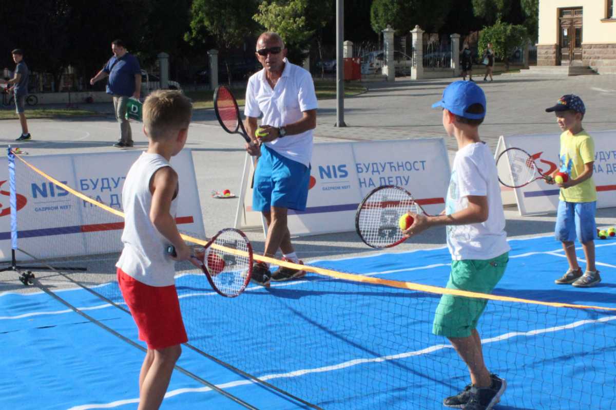 NIS otvorena škola tenisa održana u Gornjem Milanovcu